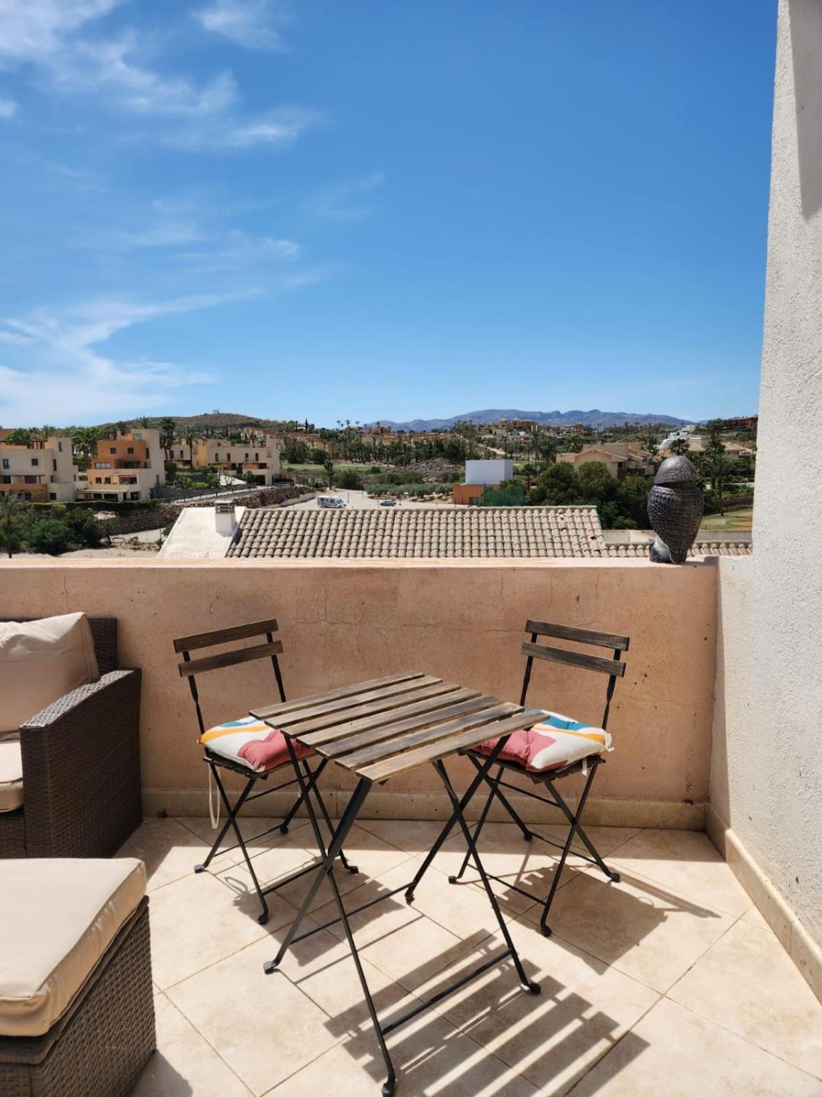 Atico Esquinero Con Preciosas Vistas Al Valle Del Este Golf Con Piscina Comunitaria! Vera Extérieur photo